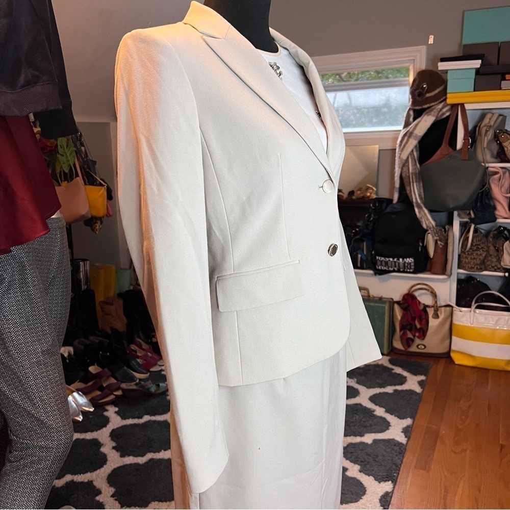 CALVIN KLEIN Light Beige Suit:Two Button Blazer Size 4 & Skirt Size 6 - Picture 6 of 8